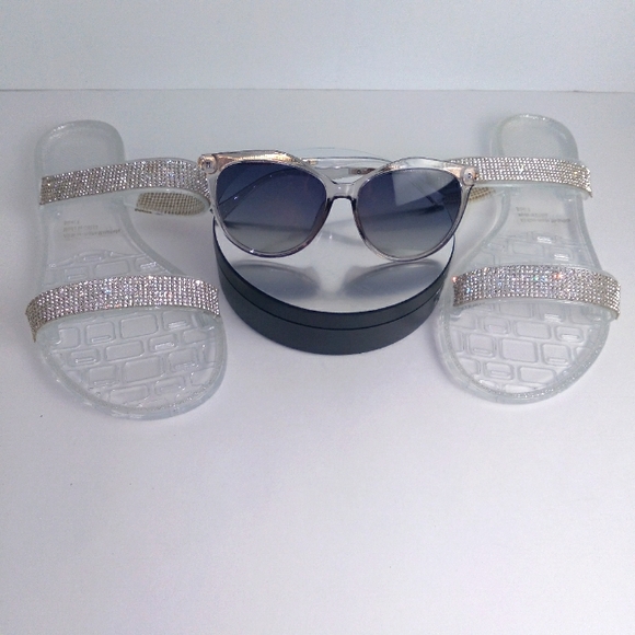 Wild Diva Shoes - Silver Bling Strap Clear Jelly Sandals w/Grey On Grey Bling Sunglasses Bundle